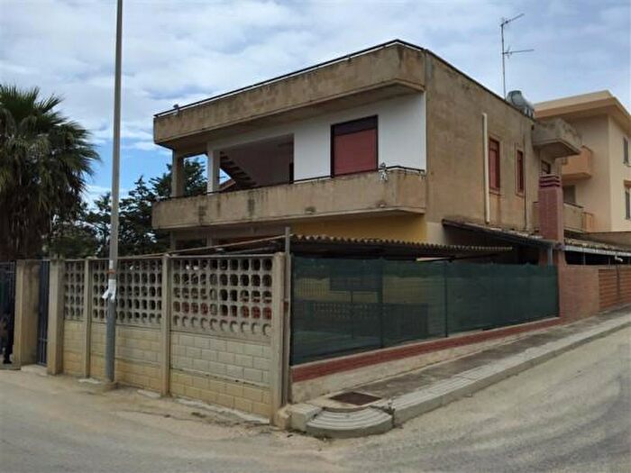 Appartamento quadrilocale in affitto in Via dei Pioppi, Menfi