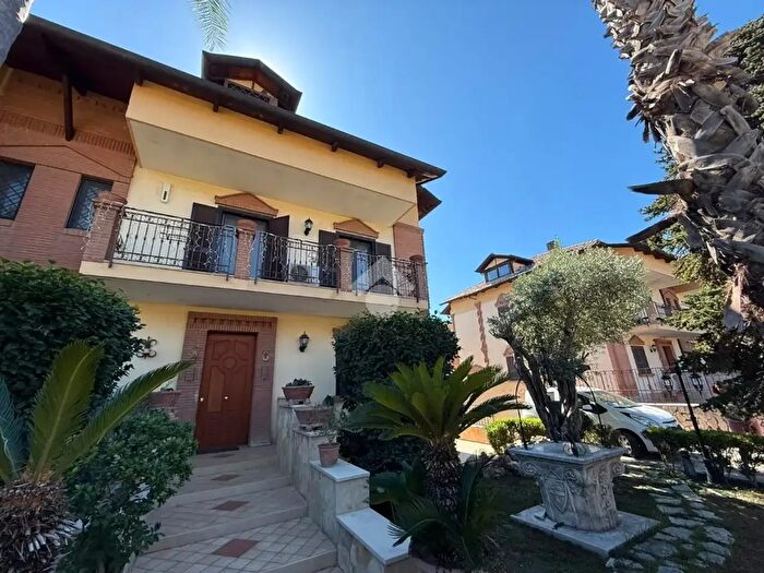 Casa quadrilocale in vendita in Via degli Eucalipti, Melito Di Napoli