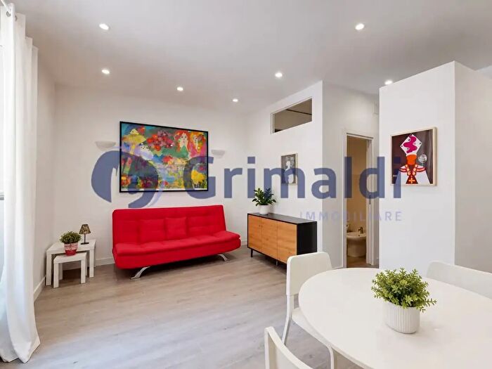 Appartamento bilocale in vendita in Calata San Francesco, Napoli