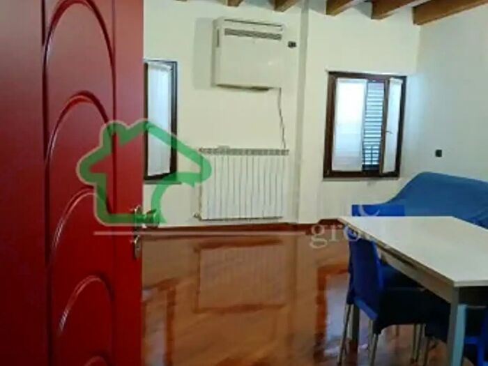 Appartamento monolocale in vendita in Via Callisto Piazza, Lodi