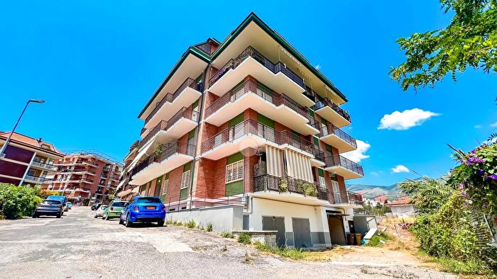 Appartamento trilocale in vendita in Via Madonna di Ponza, Formia