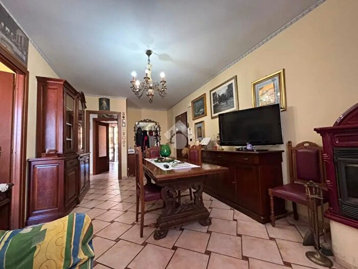 Appartamento quadrilocale in vendita in Via Volvera, None