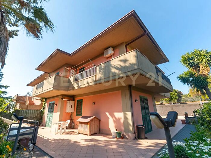 Casa con 5 locali in vendita in Via Gaetano Donizetti, Mascalucia