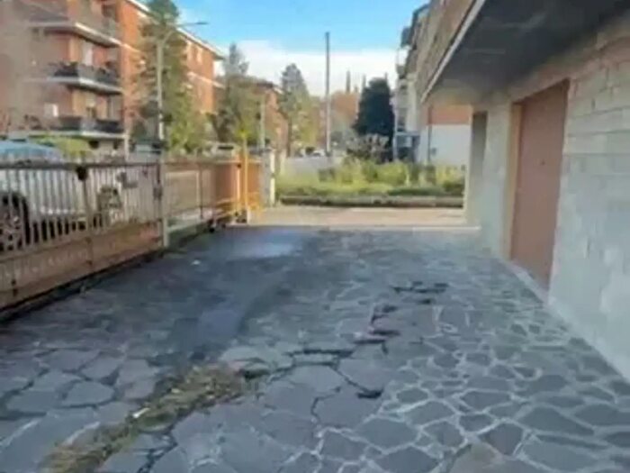 Appartamento con 5 locali in vendita in Sassuolo