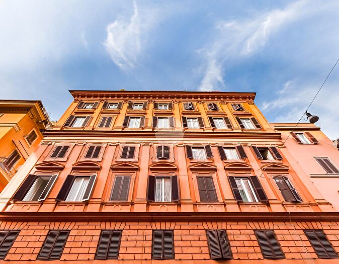 Appartamento quadrilocale in vendita in Via Alfieri, Roma