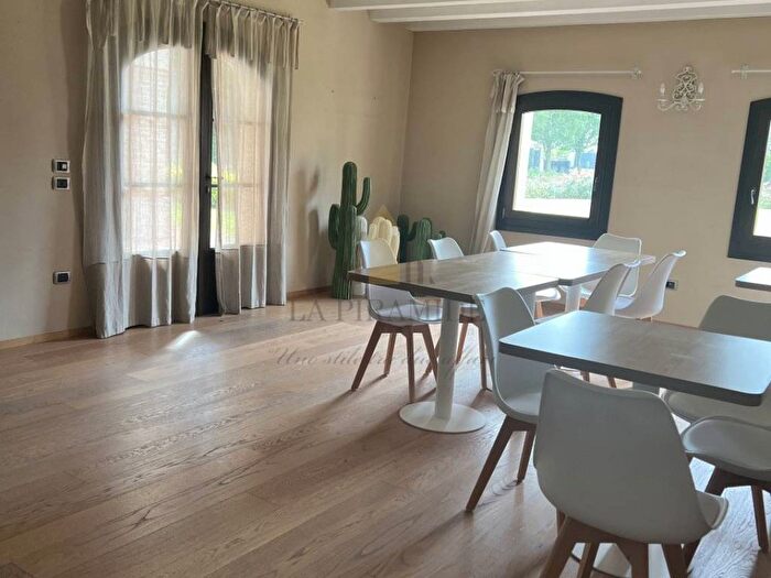 Casa con 6 locali in affitto in Mestrino Villa con barchessa con destinazione duso uffici RIF, Centro, Mestrino