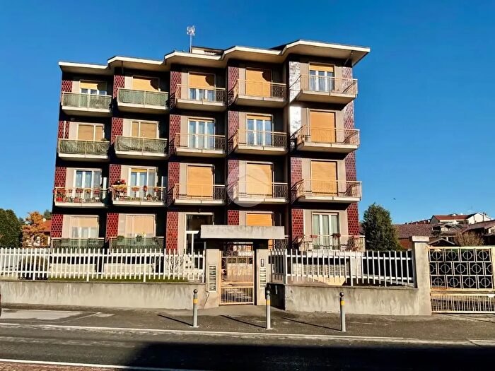 Appartamento trilocale in vendita in Viale Italia, Leini'