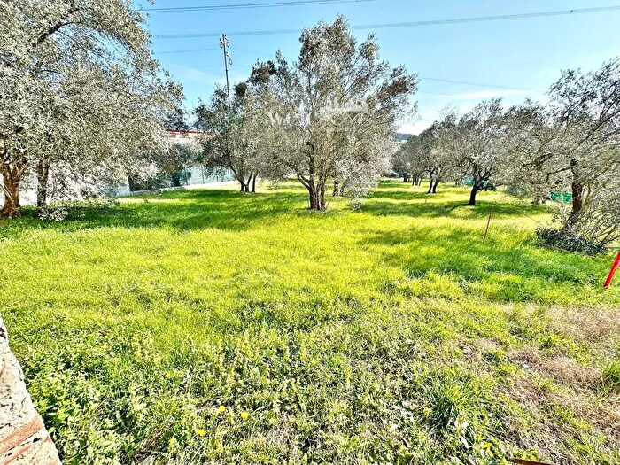Casa con 8 locali in vendita in Calenzano