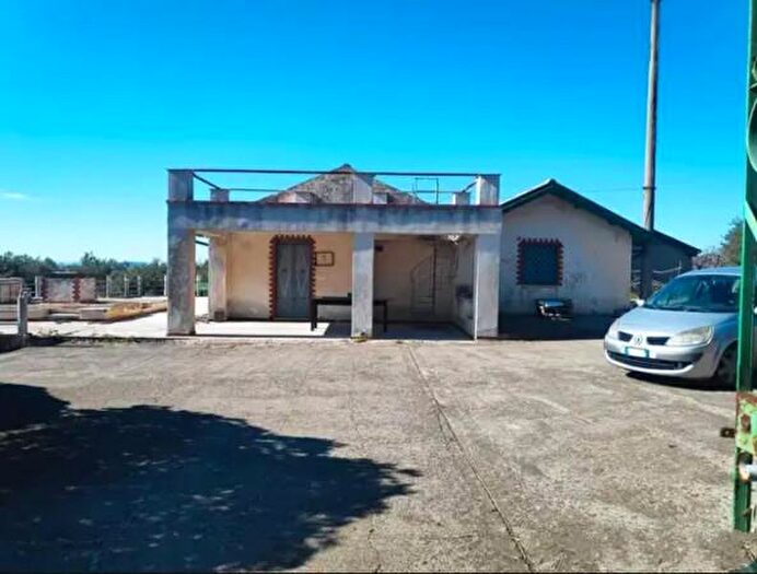 Casa con 6 locali in vendita in Via Cavaliere Bosco, Santa Maria Di Licodia