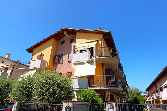 Appartamento trilocale in vendita in Via d Campana Longiano, Longiano