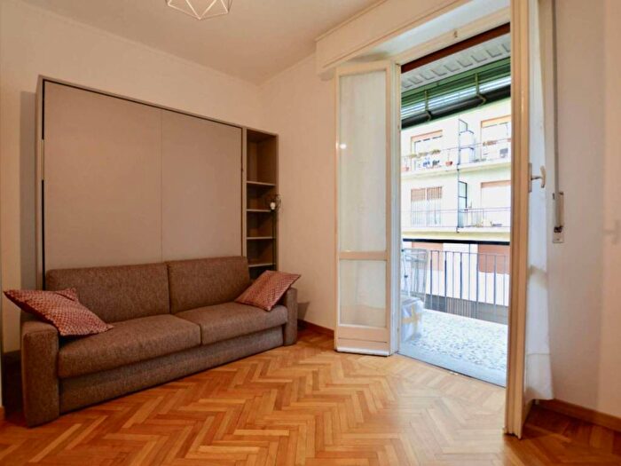 Appartamento monolocale in affitto in Via Tolentino, Cenisio, Milano