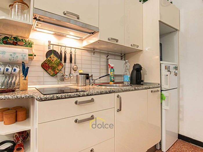 Appartamento bilocale in affitto in Piazzetta Tavarone, Centro Città, Genova