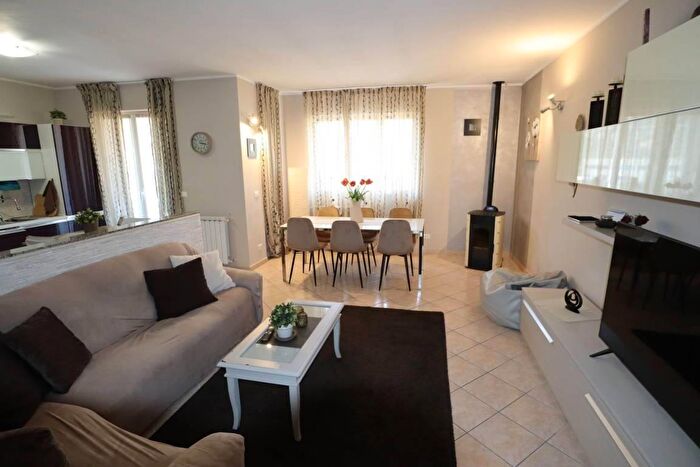 Appartamento quadrilocale in vendita in Via Molineri, Andora