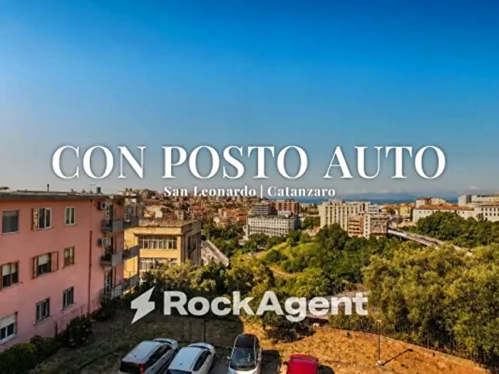 Appartamento quadrilocale in vendita in Via Eugenio De Riso, Catanzaro