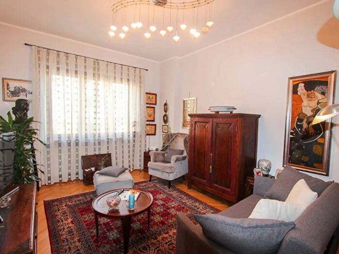 Appartamento trilocale in vendita in Via del Ballo, Moncalieri