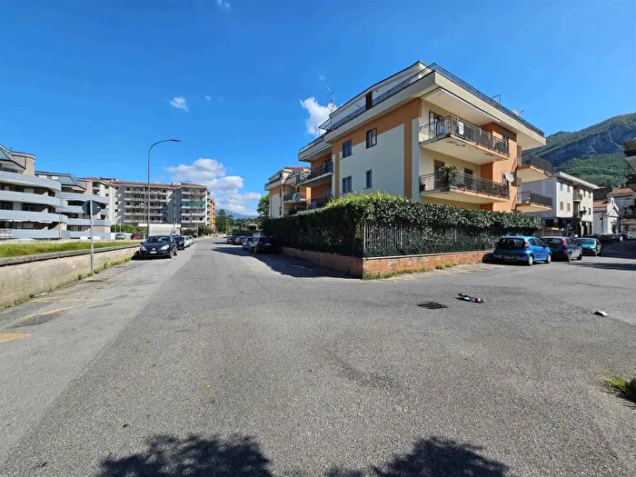 Appartamento trilocale in vendita in Via Croce Malloni, Nocera Superiore