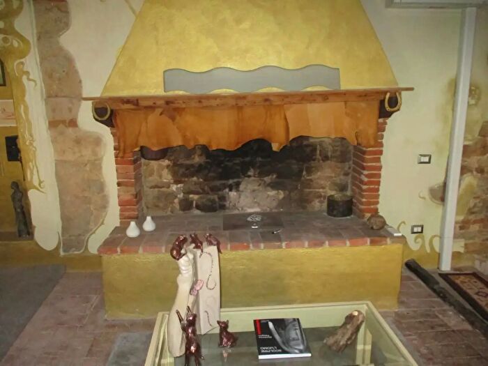 Casa quadrilocale in vendita in Casciana Terme Lari