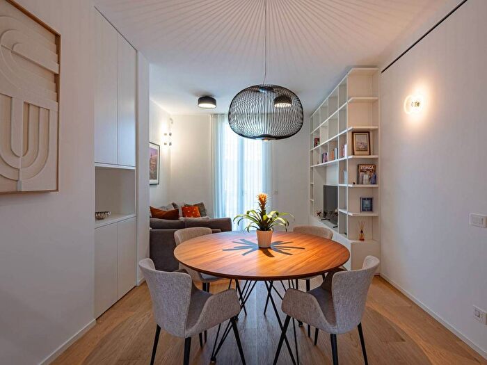 Appartamento quadrilocale in affitto in Piazza Ernesto De Angeli, De Angeli, Milano