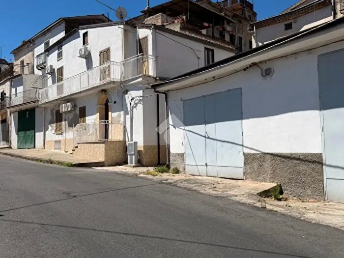 Casa con 7 locali in vendita in Via Longo, CoriglianoRossano