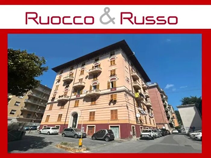 Appartamento quadrilocale in vendita in Genova