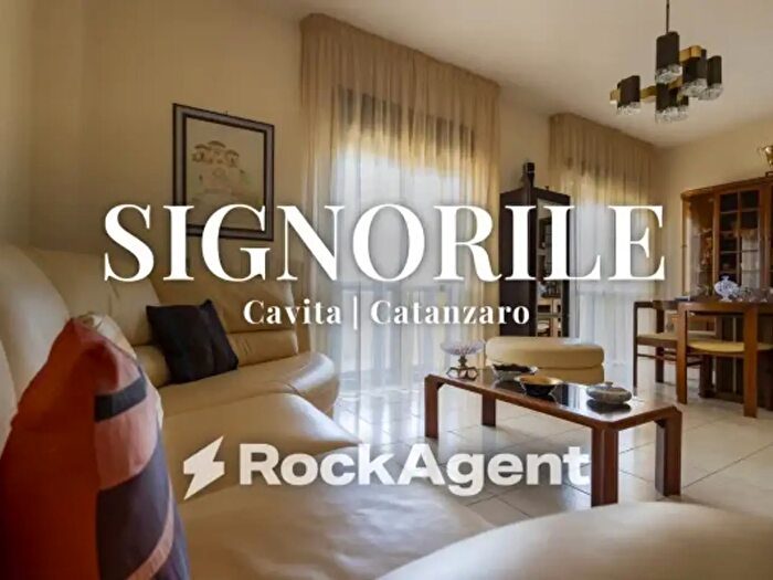 Appartamento quadrilocale in vendita in Viale Barlaam da Seminara, Catanzaro
