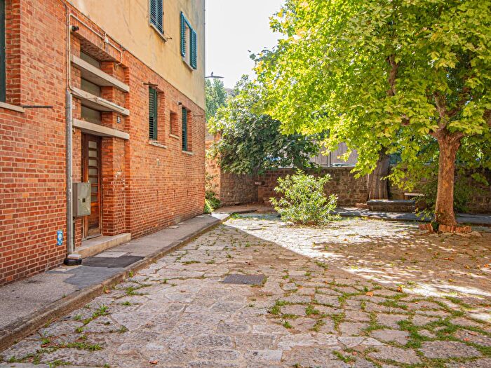 Appartamento trilocale in vendita in Via Lorenzo Lorenzetti, Trieste