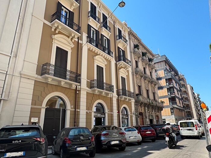 Appartamento bilocale in affitto in Via Calefati, Bari