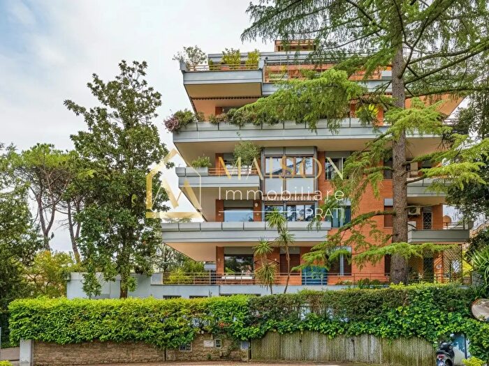 Appartamento quadrilocale in vendita in Via dei Colli della Farnesina, Roma