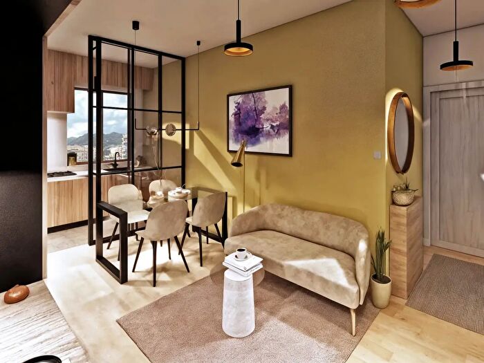 Appartamento con 6 locali in vendita in Via Medaglie dOro, Salerno