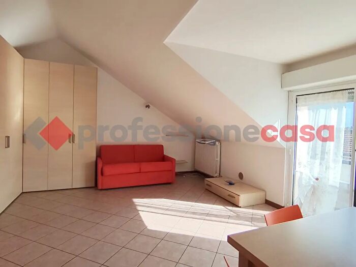 Appartamento monolocale in affitto in Via Conte Verde, Milano