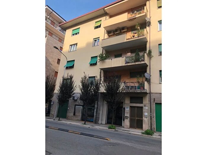 Appartamento trilocale in vendita in Via Pasquale Rossi, Cosenza