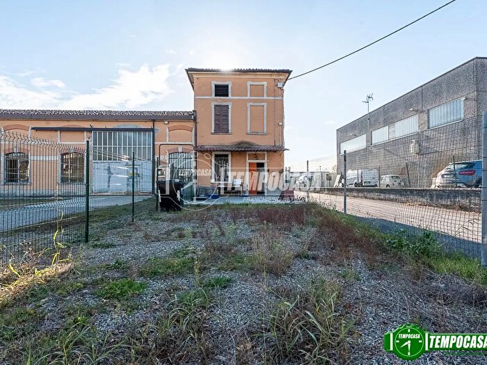 Casa quadrilocale in vendita in Via Malvicino, Castel San Giovanni