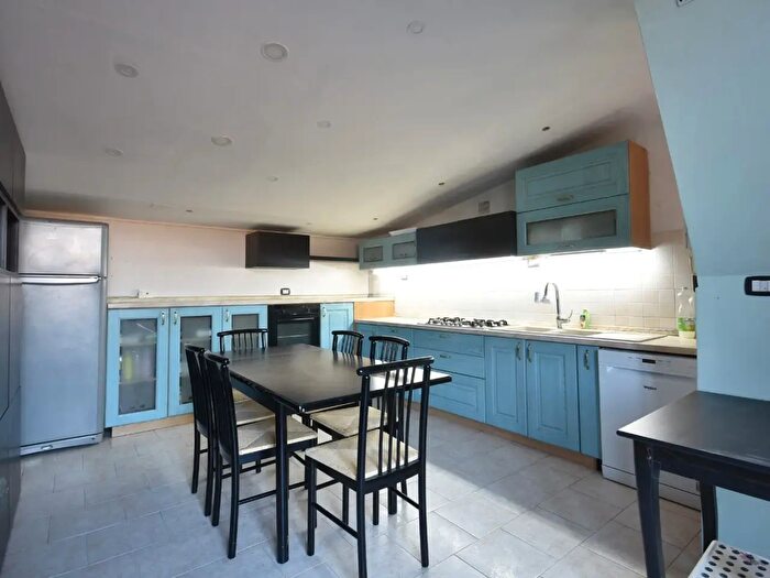 Appartamento quadrilocale in vendita in Via Molino Guarnieri, Osimo