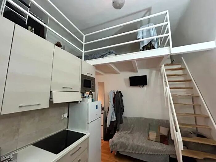 Appartamento monolocale in affitto in Via Pastrengo, Milano