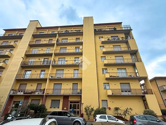 Appartamento con 5 locali in vendita in Via Vittorio Emanuele Orlando, Scandicci