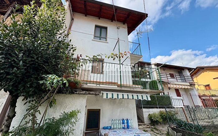 Appartamento trilocale in vendita in Via Cavalieri di Vittorio Veneto, Coazze