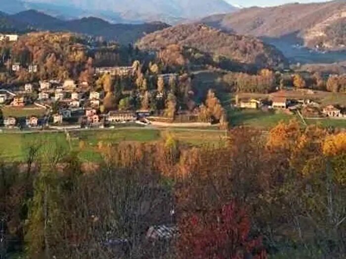 Appartamento con 6 locali in vendita in Via Baci, Frabosa Sottana