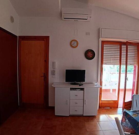 Casa bilocale in affitto in Fondo Vivo D, Bova Marina