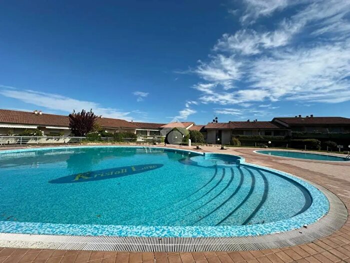 Appartamento trilocale in vendita in Desenzano Del Garda
