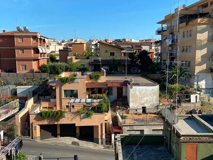 Appartamento bilocale in affitto in Via dei Bruno, Roma