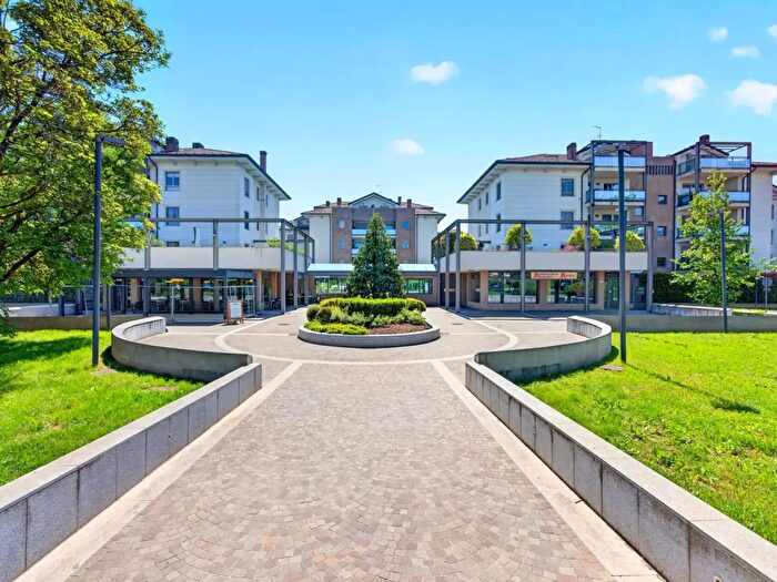Appartamento trilocale in vendita in Via Statuto, Arese