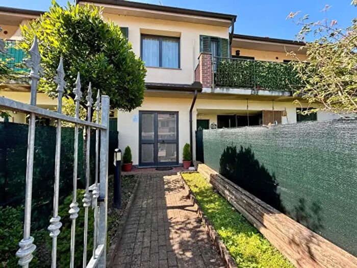 Appartamento trilocale in vendita in Via Piave, Motta Visconti