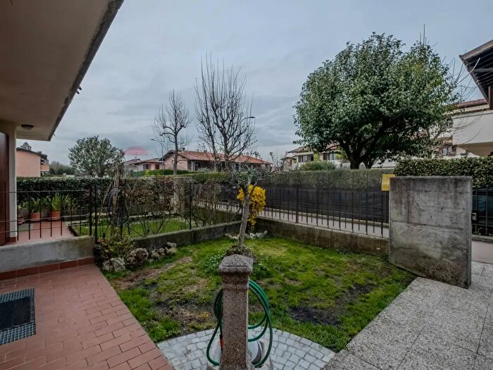 Casa con 7 locali in vendita in Via Austria, Desenzano Del Garda