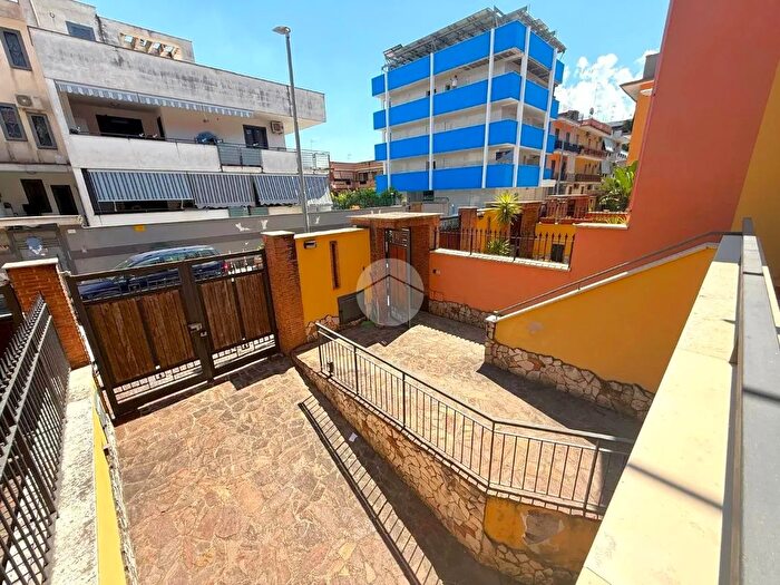 Casa quadrilocale in vendita in Via De Curtis a, Volla