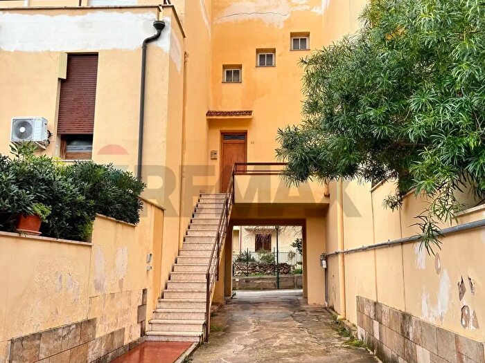 Appartamento con 5 locali in vendita in Via delle Magnolie, Terrasini