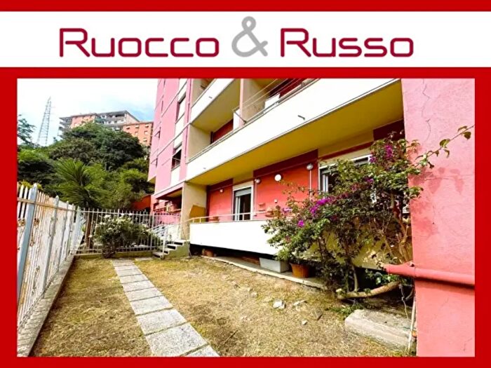 Appartamento trilocale in vendita in Genova