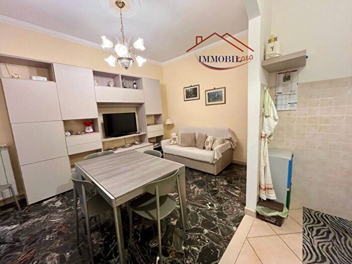 Appartamento trilocale in affitto in Corso Valparaiso, Centro, Chiavari