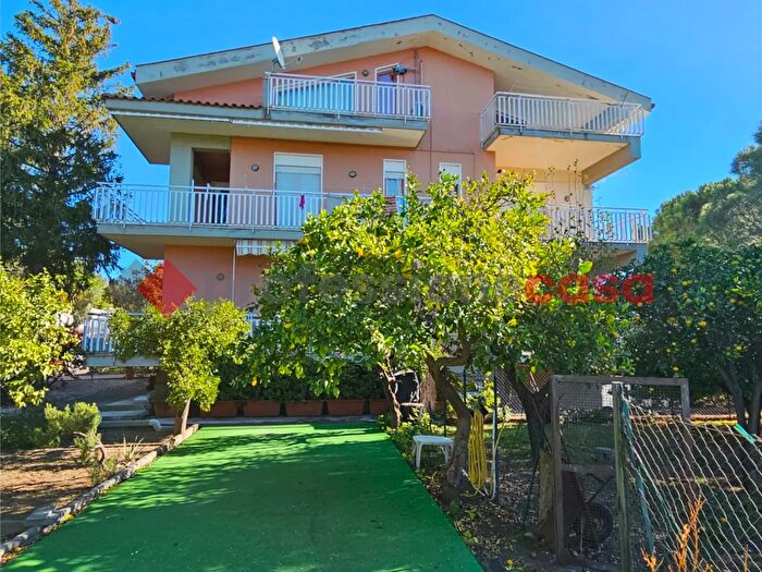 Appartamento quadrilocale in vendita in Via del Bosco, Mascalucia