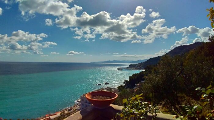 Appartamento bilocale in vendita in Finale Ligure Savona Sv, Finale Ligure