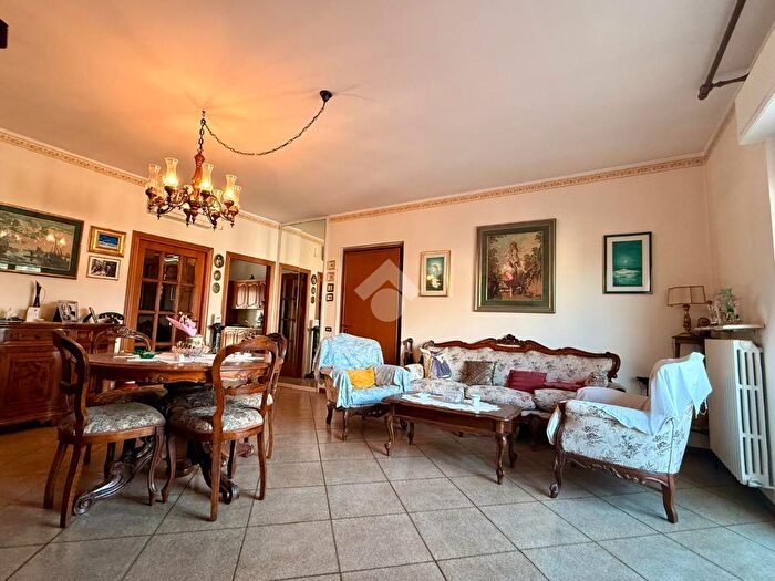 Appartamento quadrilocale in vendita in Largo delle Camelie, Ascoli Piceno